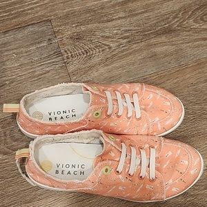 Vionic Beach shoes